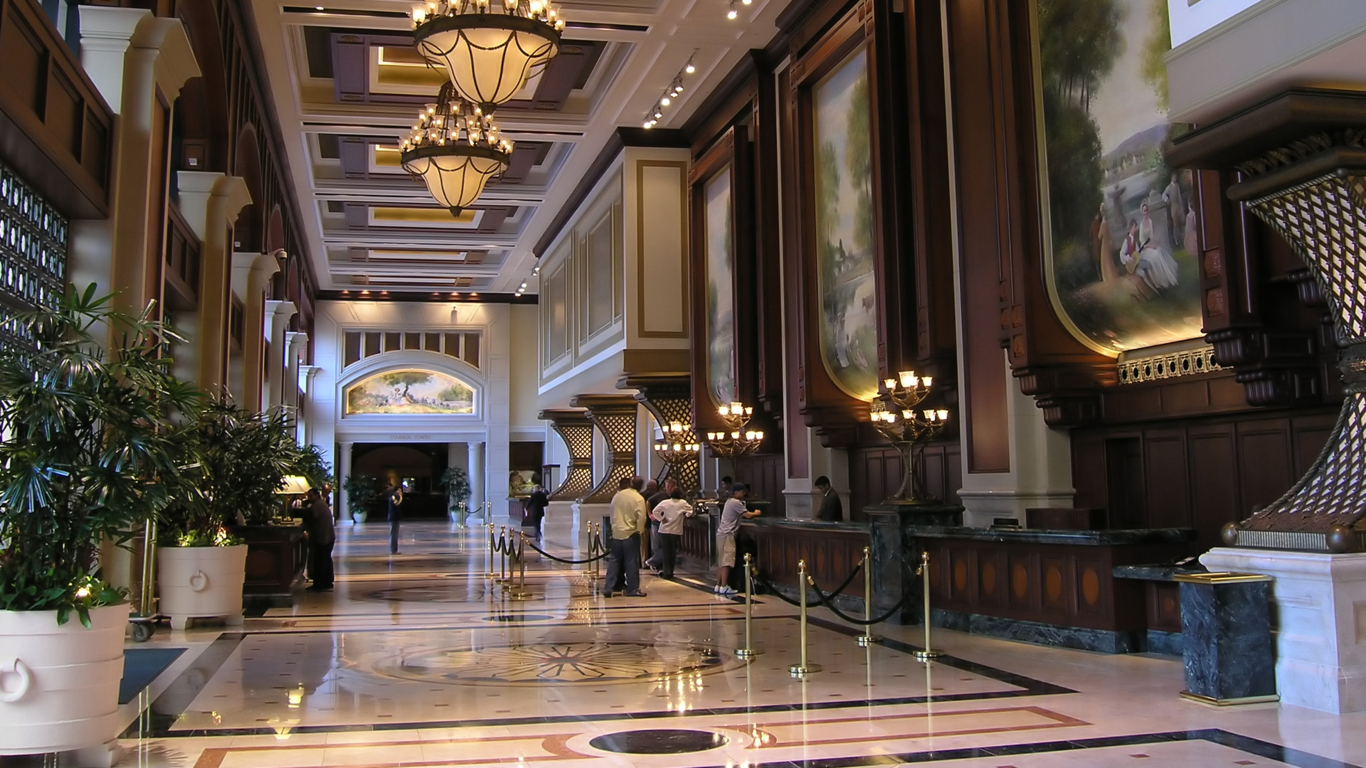 luxury-hotel-energy-hero-bg